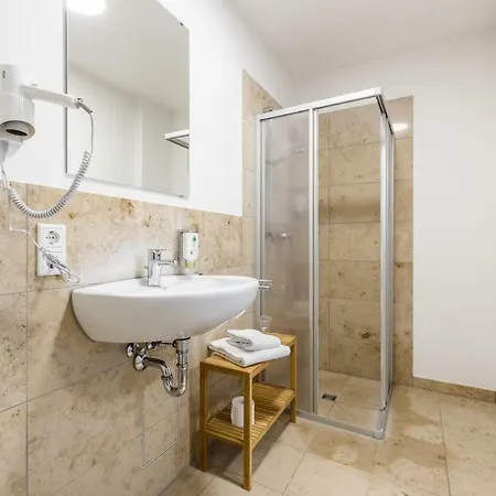 Riemhofer Alter Schlachthof 3* Regensburg