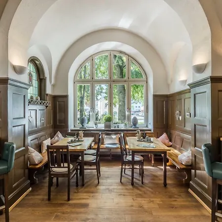 Riemhofer Alter Schlachthof 3*